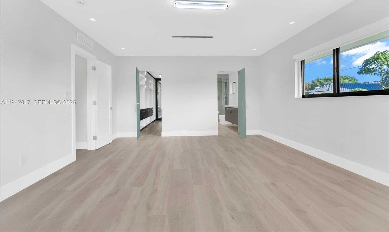 Small Image of 12751 SOUTH WEST 92ND CT, Miami Number 17