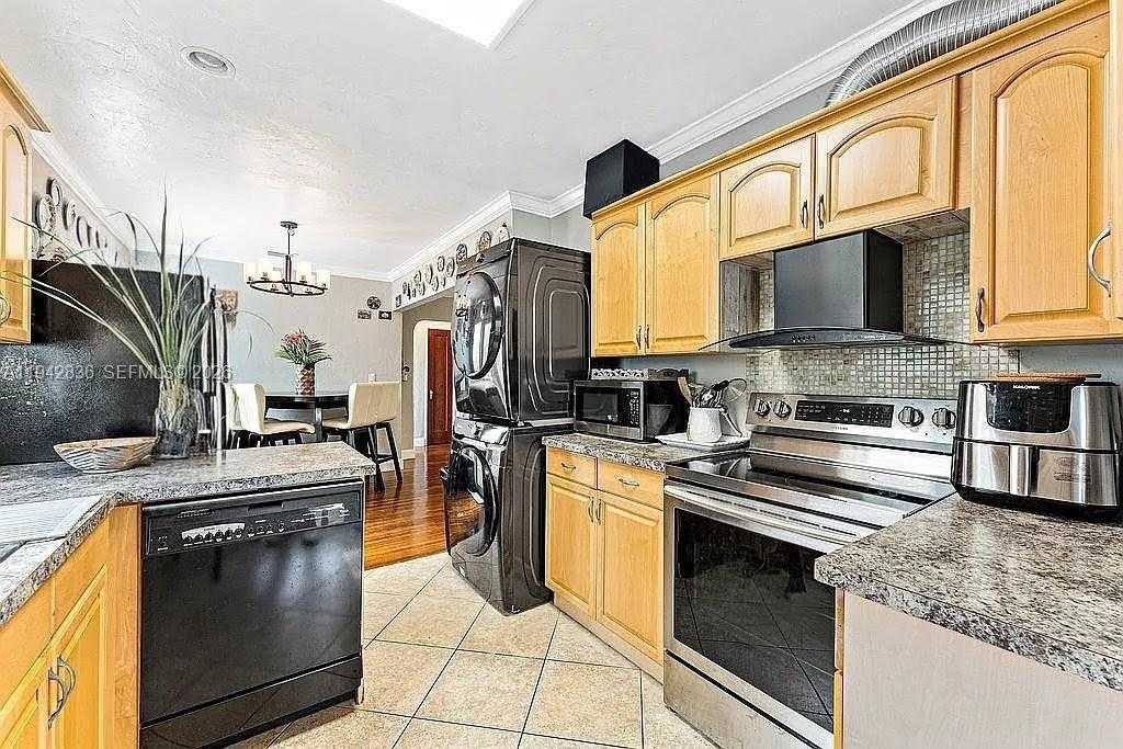 Small Image of 1601 NORTH 16TH CT, Hollywood Number 3