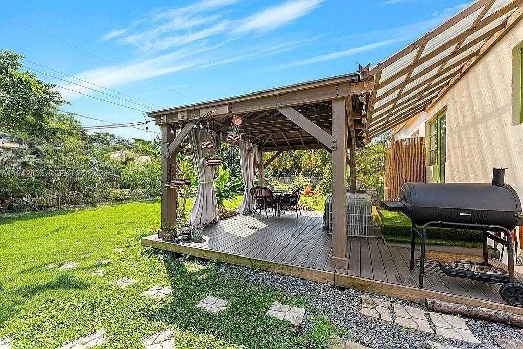 Small Image of 1601 NORTH 16TH CT, Hollywood Number 4