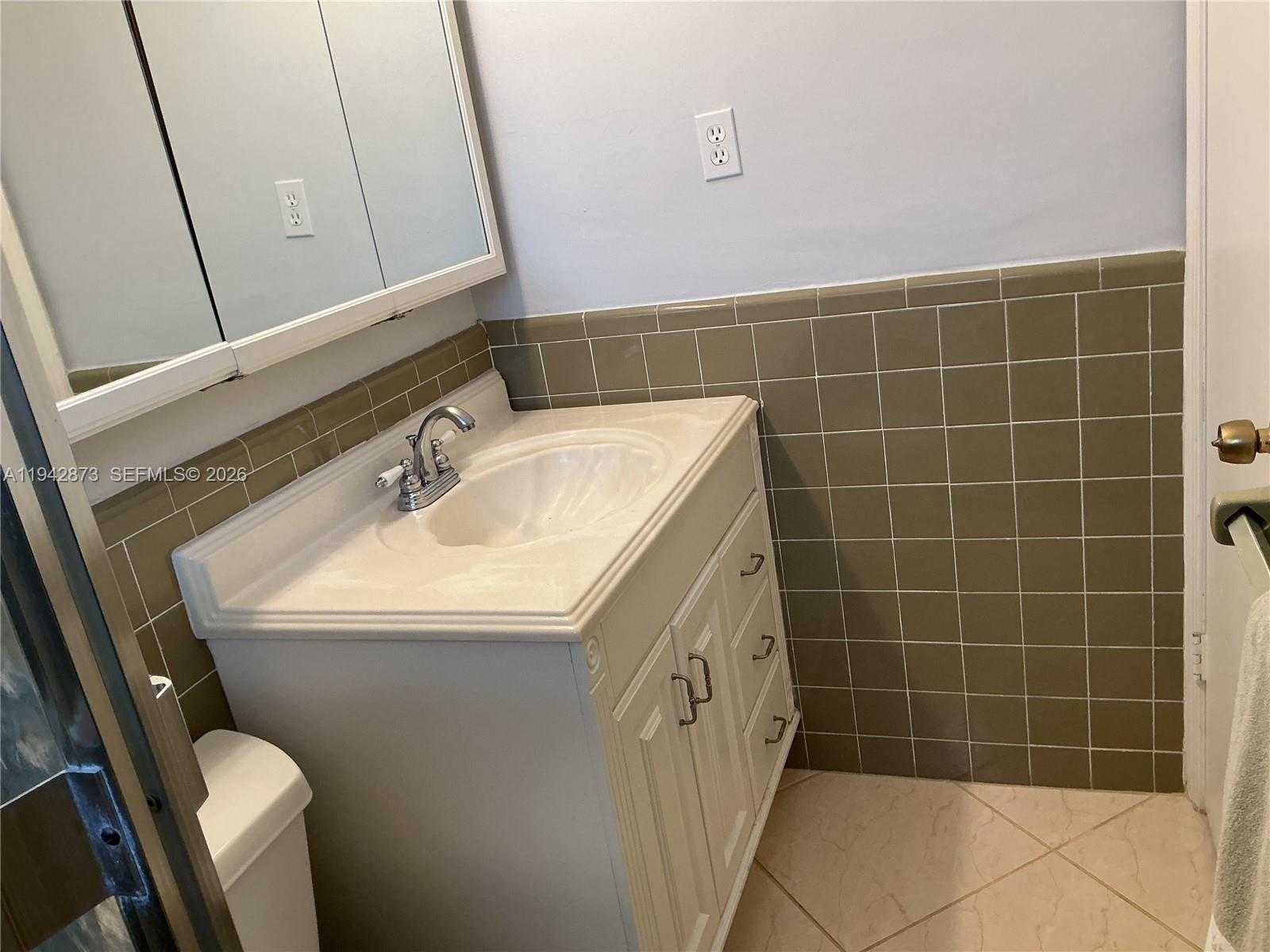 Small Image of 8604 NORTH WEST 59TH PL, Tamarac Number 26