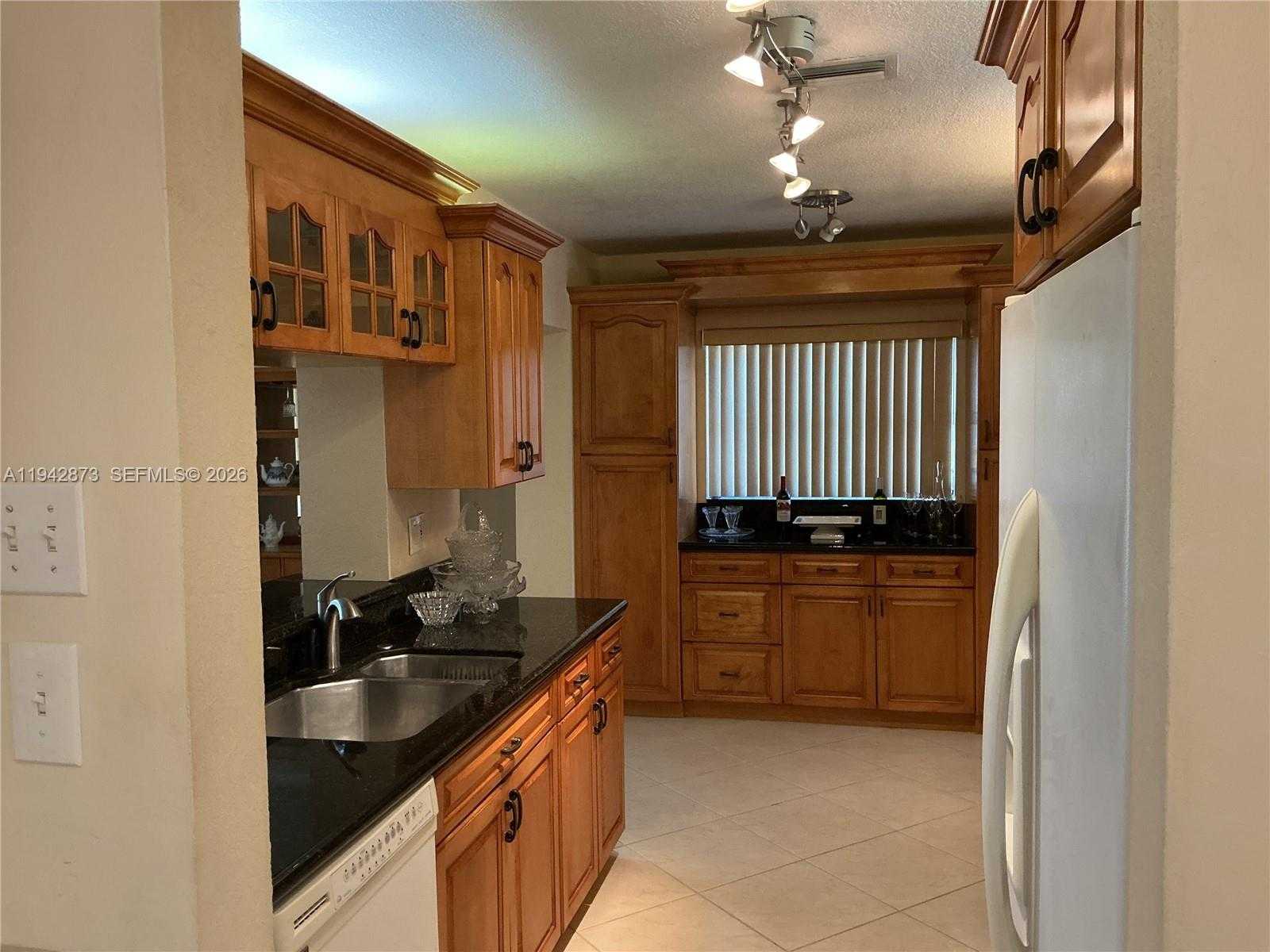 Small Image of 8604 NORTH WEST 59TH PL, Tamarac Number 7