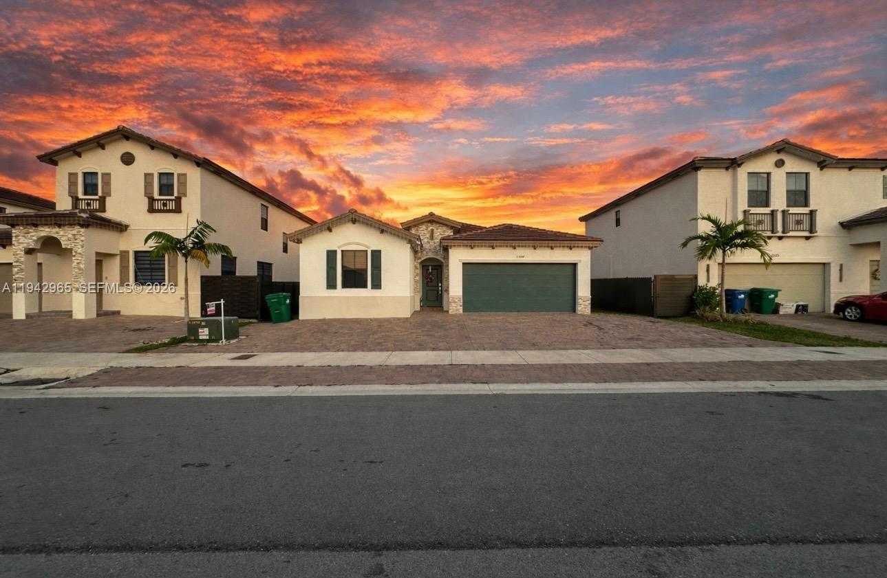 Small Image of 23357 SOUTH WEST 133RD AVE, Miami Number 3