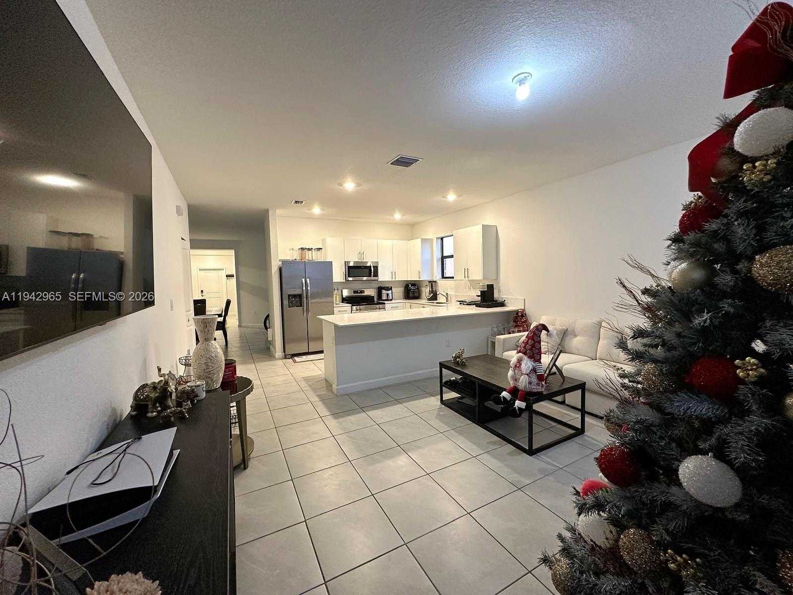 Small Image of 23357 SOUTH WEST 133RD AVE, Miami Number 7