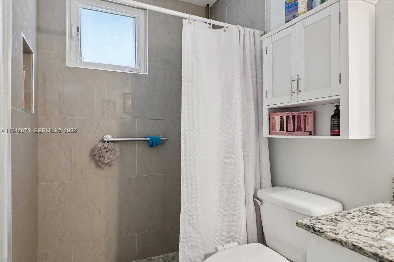 Small Image of 16832 NORTH WEST 52ND AVE, Miami Gardens Number 31