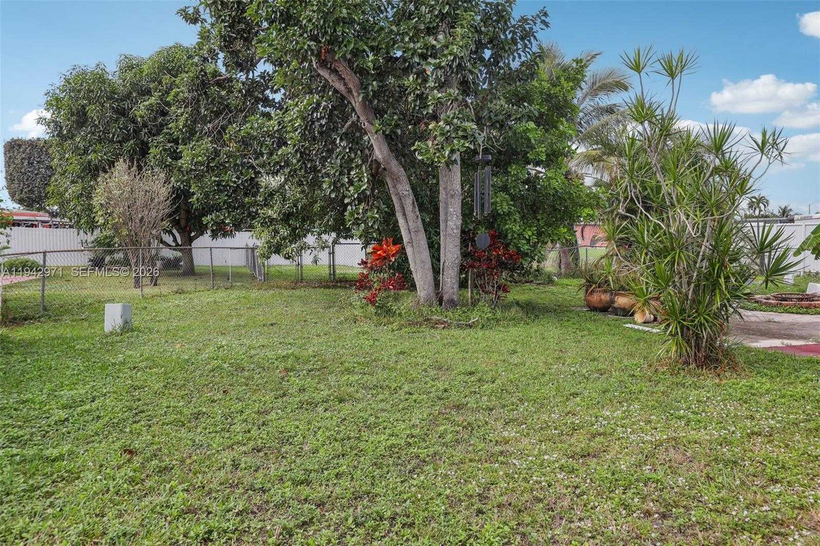 Small Image of 16832 NORTH WEST 52ND AVE, Miami Gardens Number 35