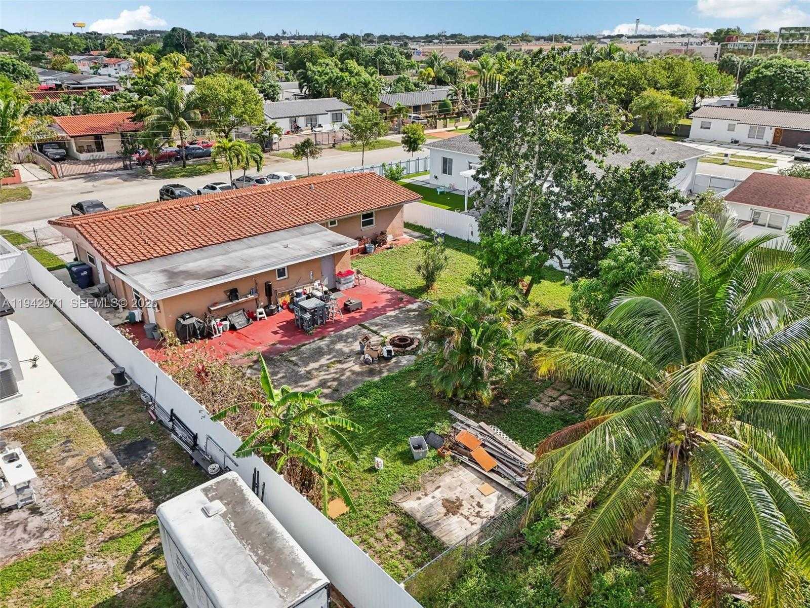 Small Image of 16832 NORTH WEST 52ND AVE, Miami Gardens Number 37