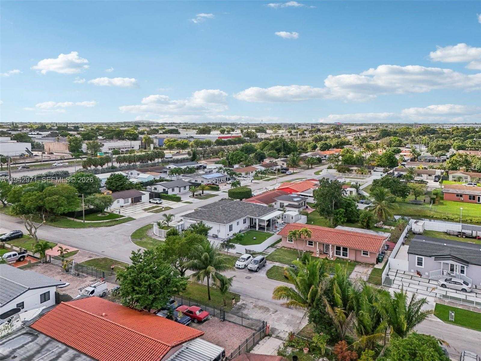 Small Image of 16832 NORTH WEST 52ND AVE, Miami Gardens Number 41