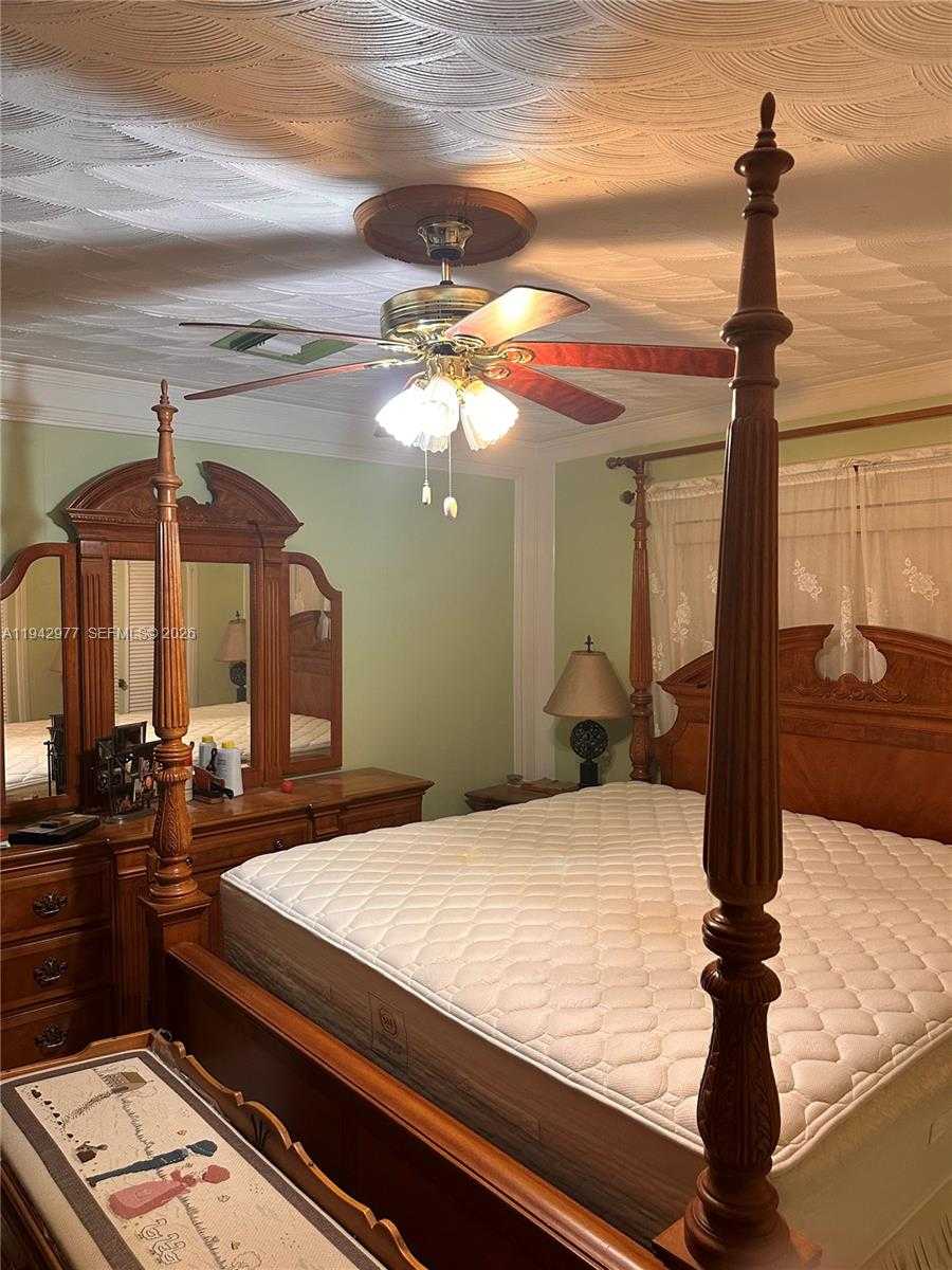 Small Image of 6225 SOUTH WEST 59TH ST, South Miami Number 10