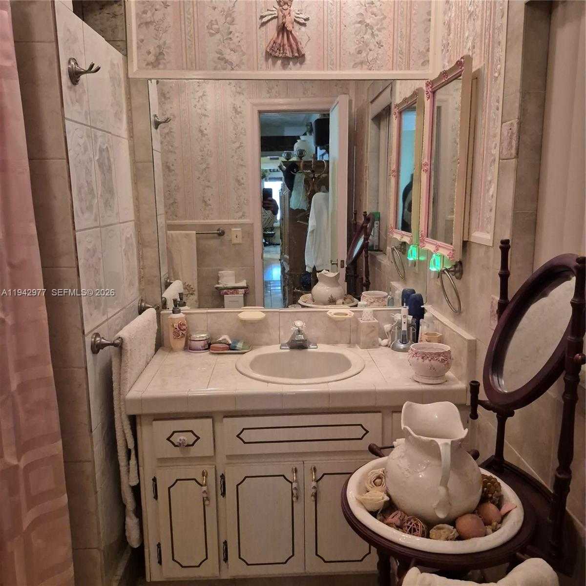 Small Image of 6225 SOUTH WEST 59TH ST, South Miami Number 12