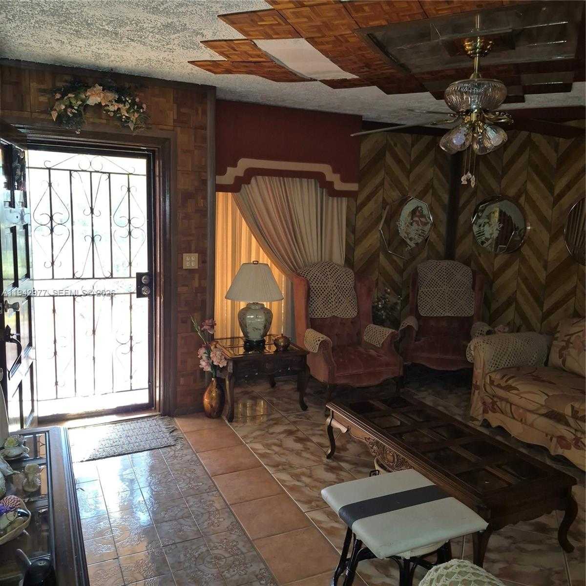 Small Image of 6225 SOUTH WEST 59TH ST, South Miami Number 5