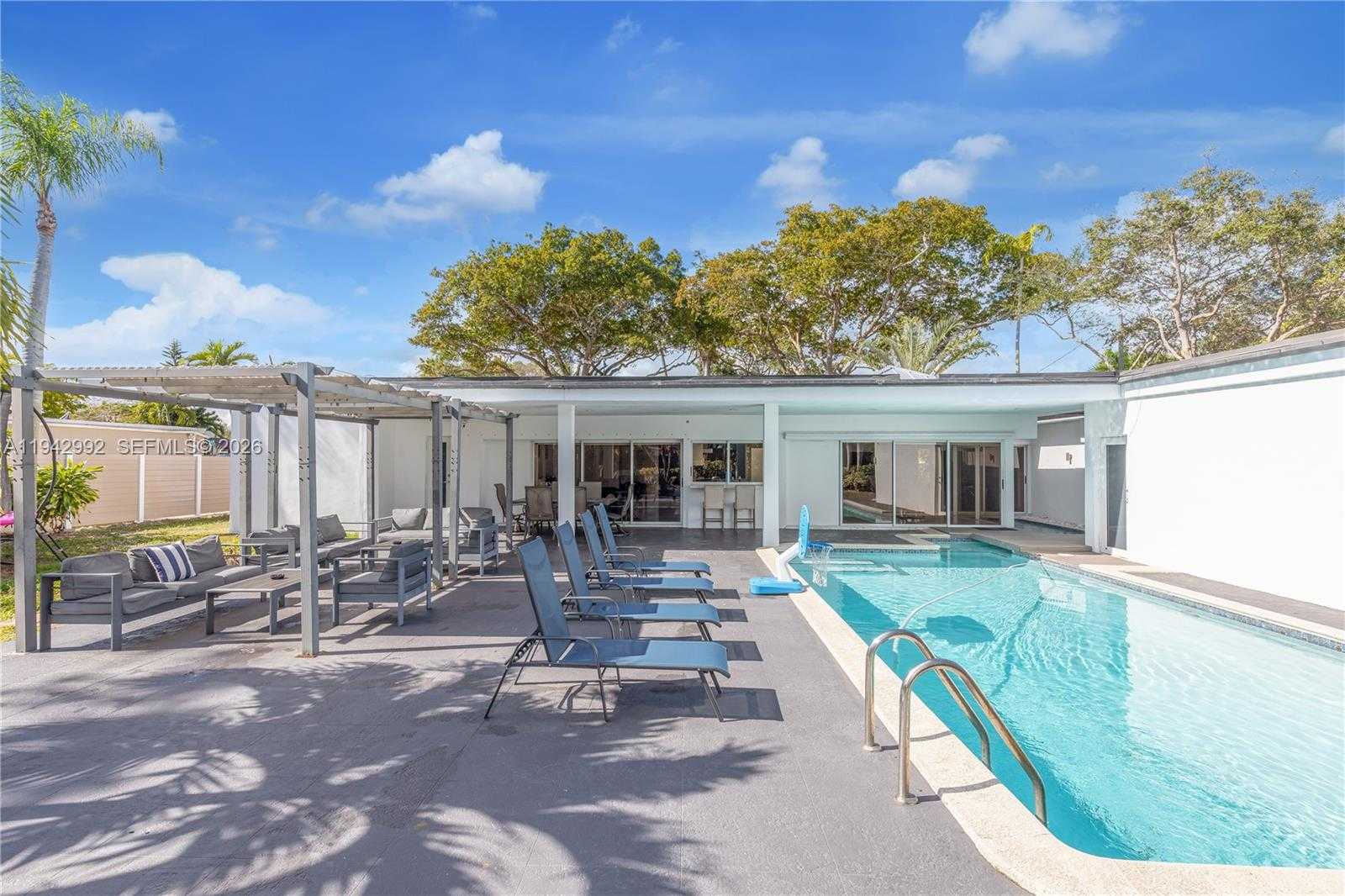 Small Image of 18555 SOUTH WEST 83RD PL, Cutler Bay Number 41