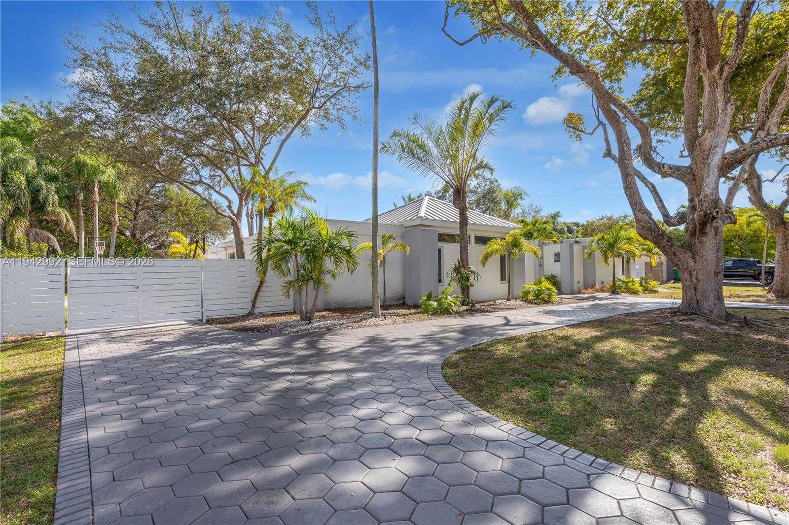 Small Image of 18555 SOUTH WEST 83RD PL, Cutler Bay Number 5