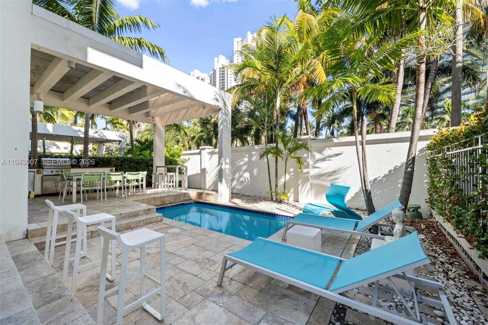 Small Image of 19005 ATLANTIC BLVD, Sunny Isles Beach Number 13