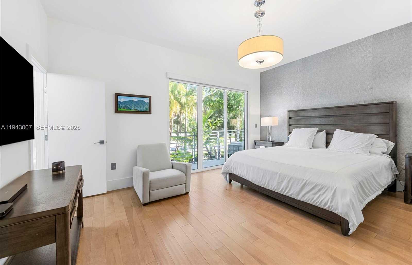 Small Image of 19005 ATLANTIC BLVD, Sunny Isles Beach Number 21