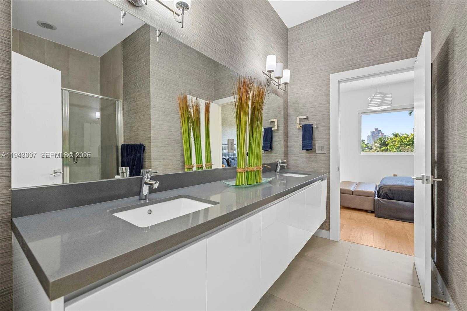 Small Image of 19005 ATLANTIC BLVD, Sunny Isles Beach Number 29