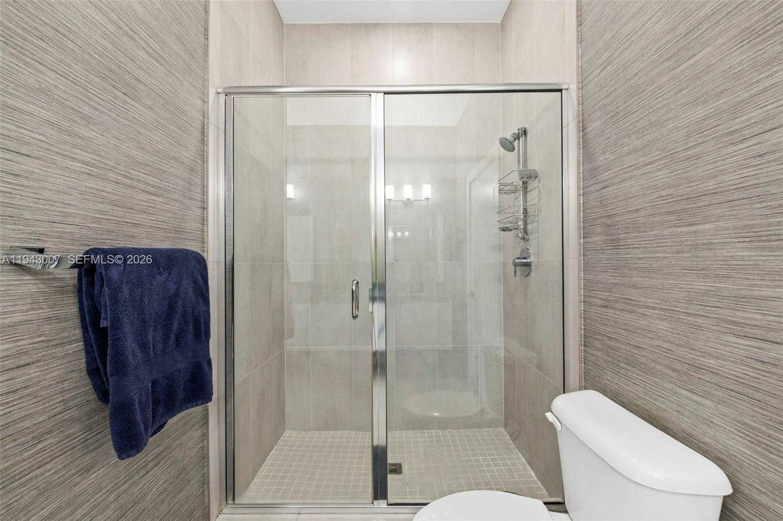 Small Image of 19005 ATLANTIC BLVD, Sunny Isles Beach Number 30