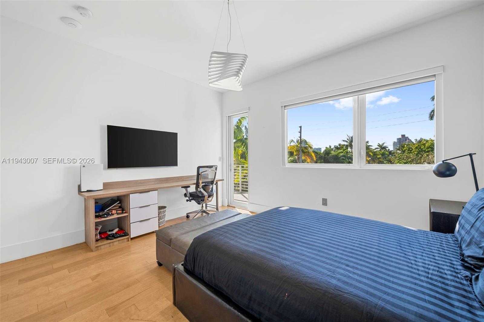 Small Image of 19005 ATLANTIC BLVD, Sunny Isles Beach Number 31