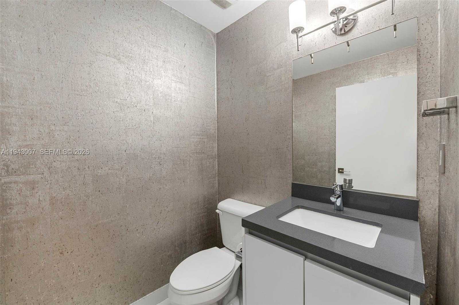 Small Image of 19005 ATLANTIC BLVD, Sunny Isles Beach Number 9