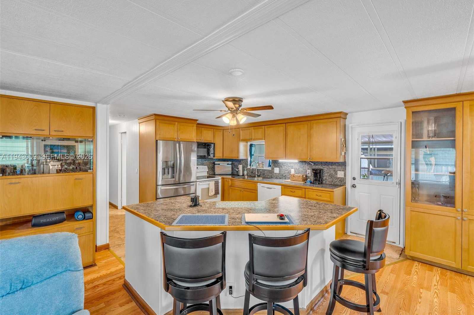 Small Image of 808 SOUTH SILVER CIRCLE, Key Largo Number 14