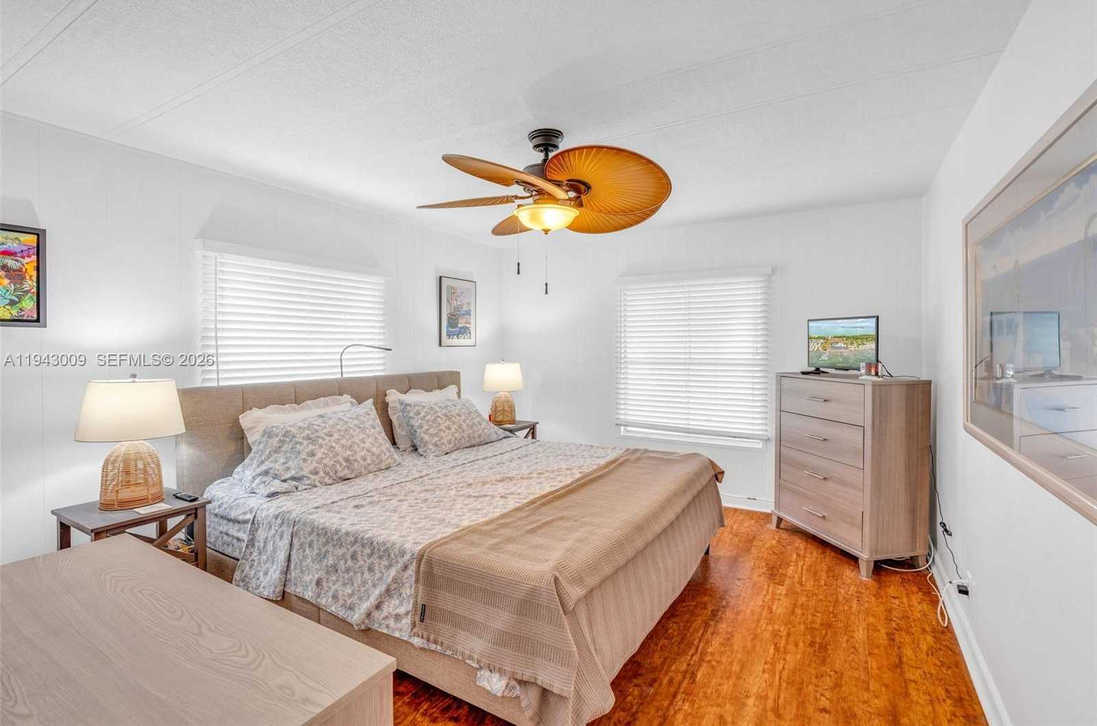 Small Image of 808 SOUTH SILVER CIRCLE, Key Largo Number 2