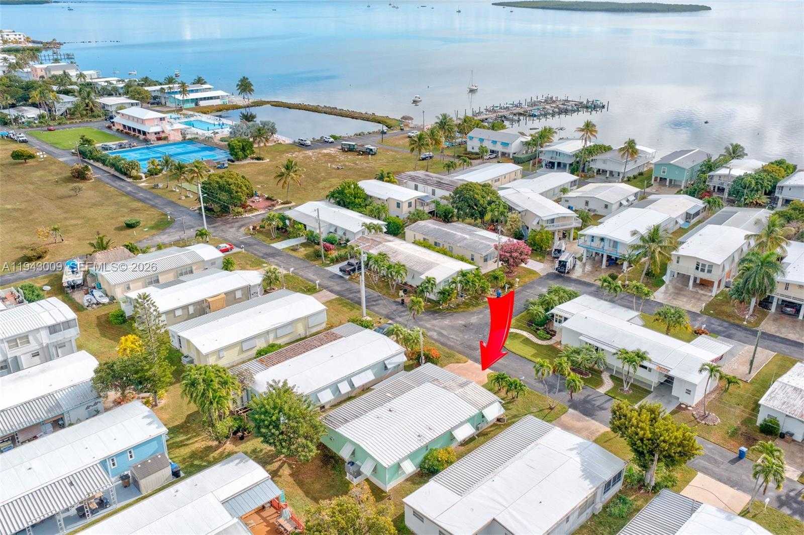 Small Image of 808 SOUTH SILVER CIRCLE, Key Largo Number 25