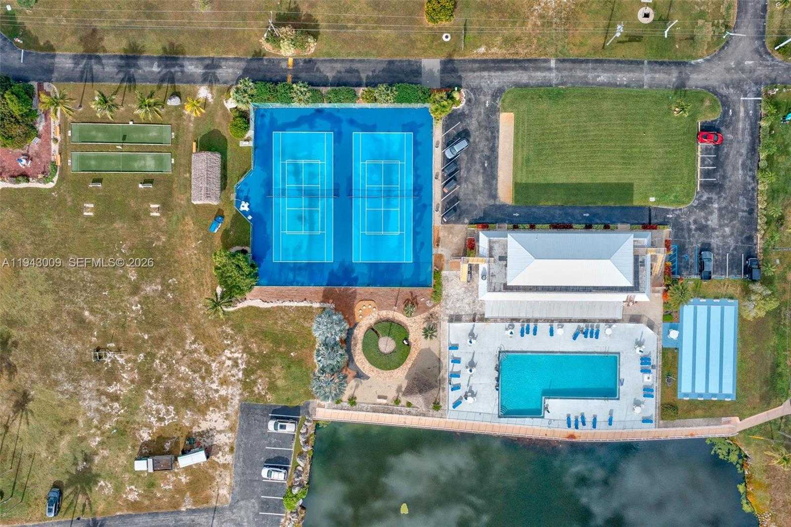 Small Image of 808 SOUTH SILVER CIRCLE, Key Largo Number 29