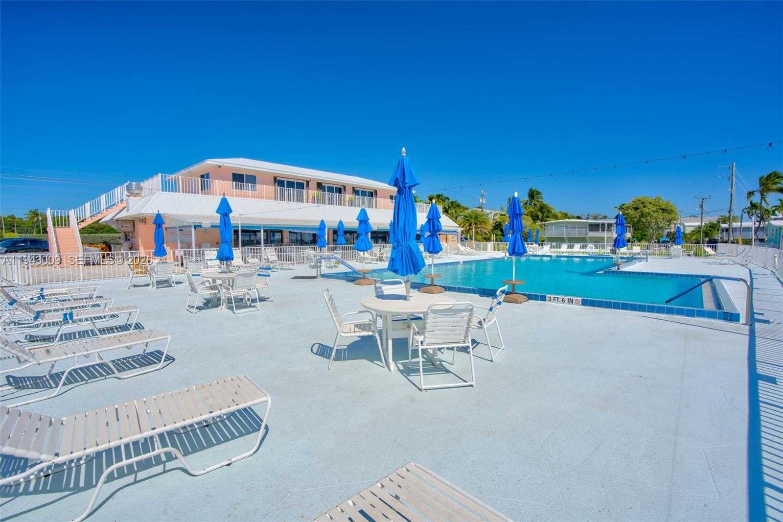 Small Image of 808 SOUTH SILVER CIRCLE, Key Largo Number 33