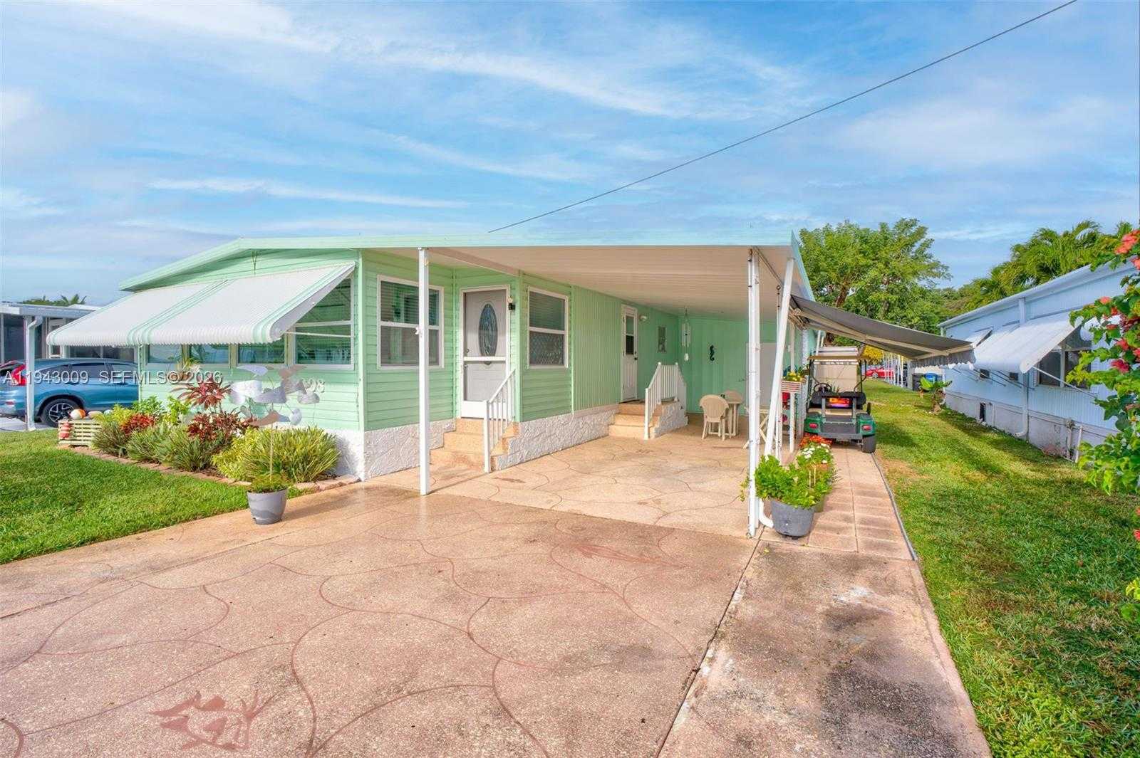 Small Image of 808 SOUTH SILVER CIRCLE, Key Largo Number 39