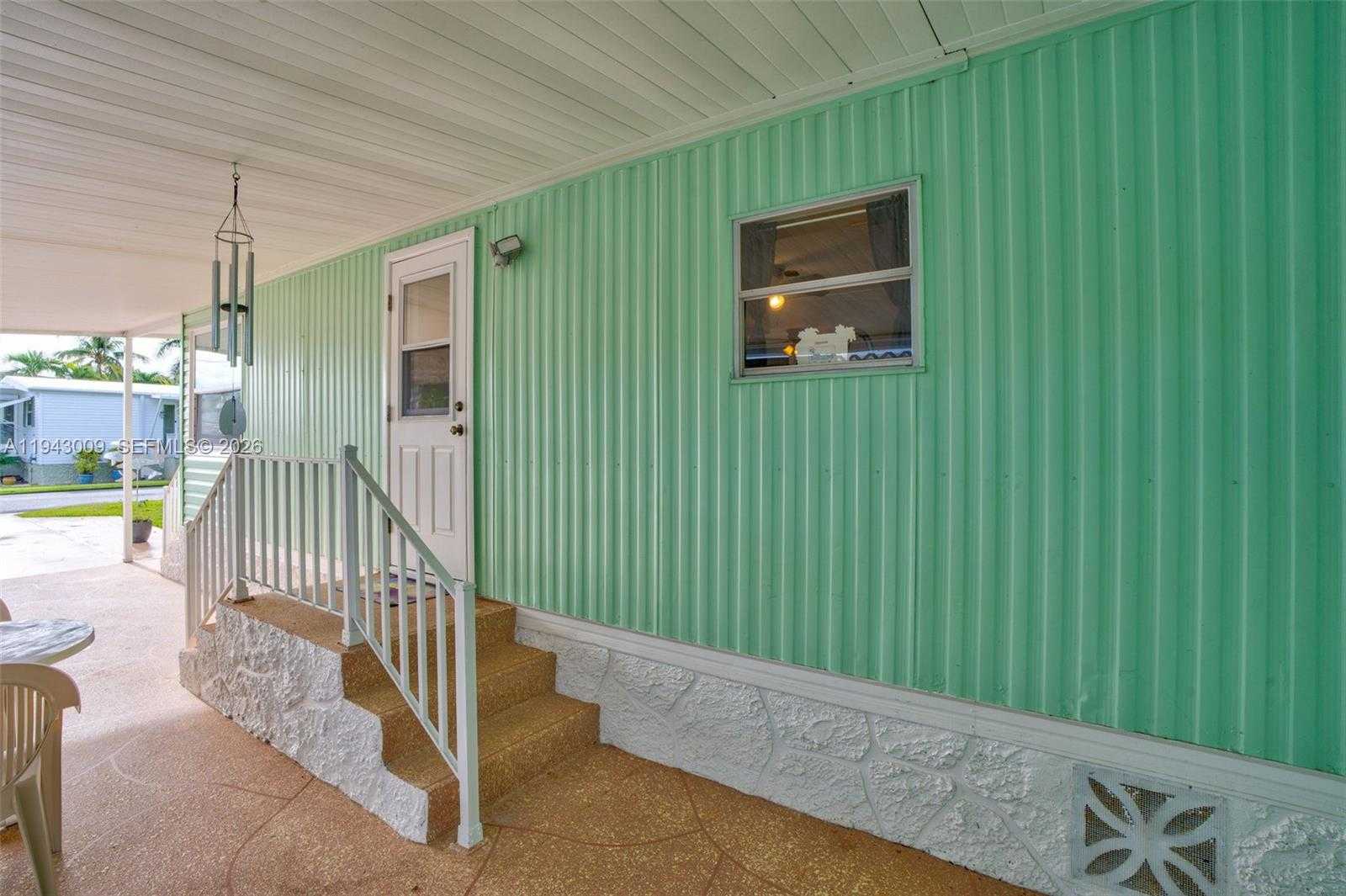 Small Image of 808 SOUTH SILVER CIRCLE, Key Largo Number 44