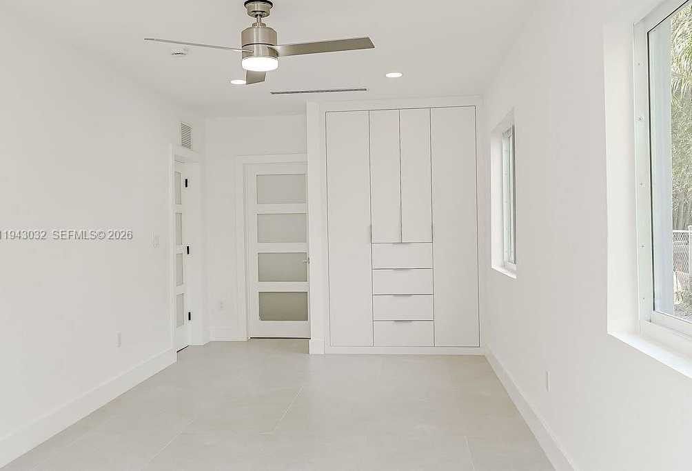 Small Image of 588 PALMETTO DR, Miami Springs Number 20