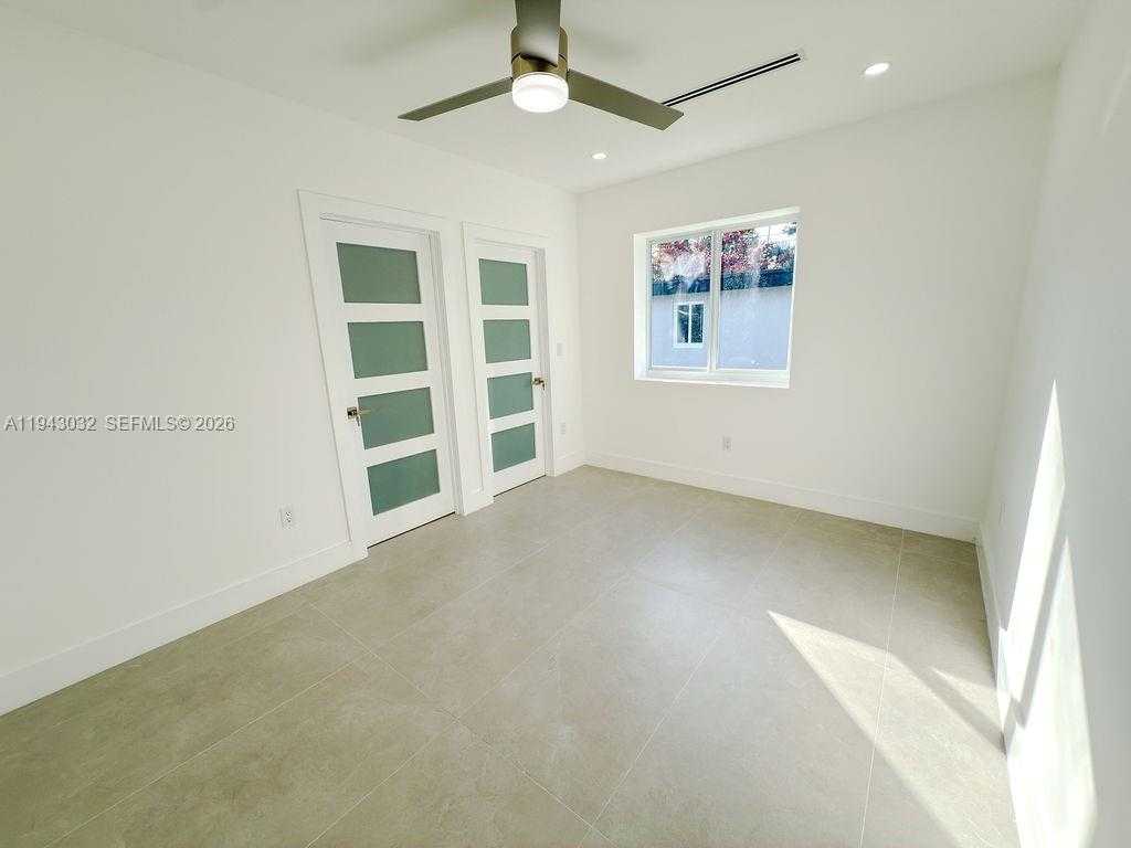 Small Image of 588 PALMETTO DR, Miami Springs Number 28