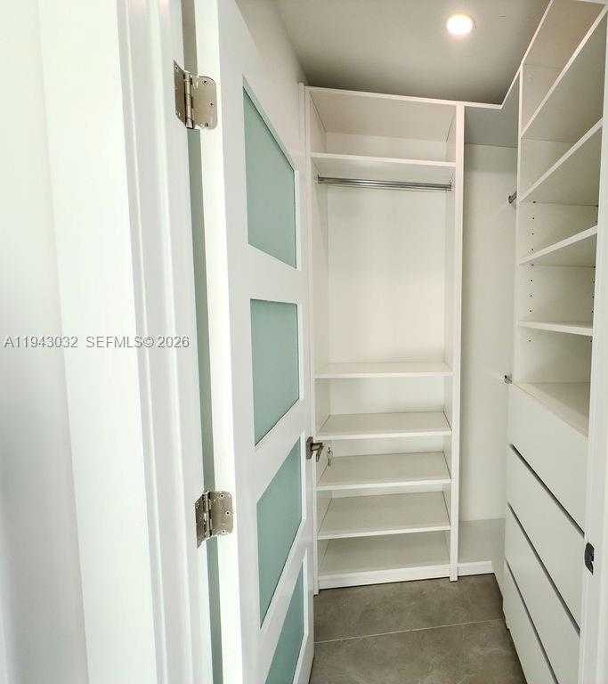 Small Image of 588 PALMETTO DR, Miami Springs Number 30