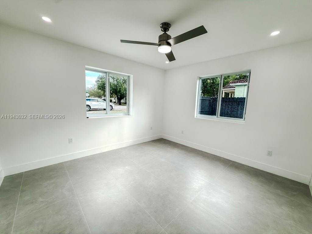 Small Image of 588 PALMETTO DR, Miami Springs Number 40