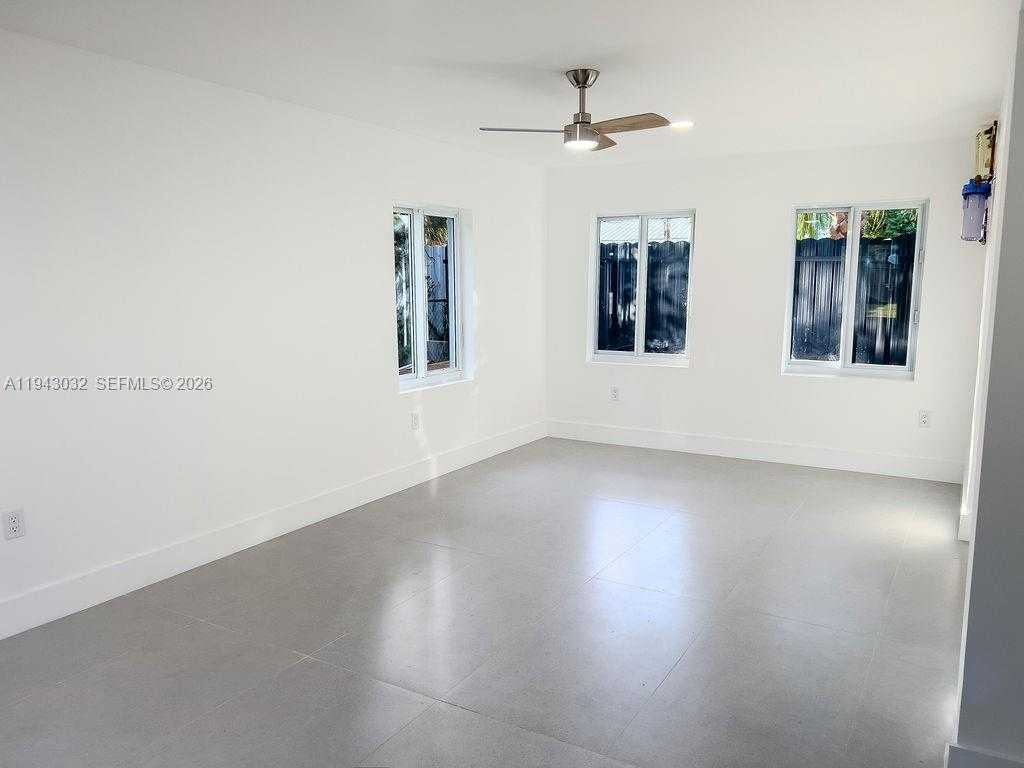 Small Image of 588 PALMETTO DR, Miami Springs Number 60