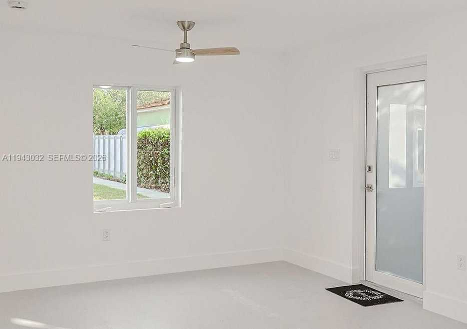 Small Image of 588 PALMETTO DR, Miami Springs Number 65