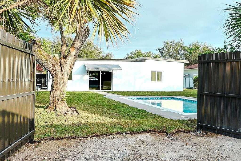 Small Image of 588 PALMETTO DR, Miami Springs Number 69