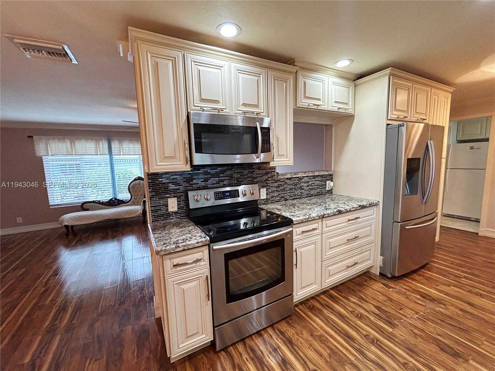 Small Image of 4945 NORTH WEST 55TH CT, Tamarac Number 4