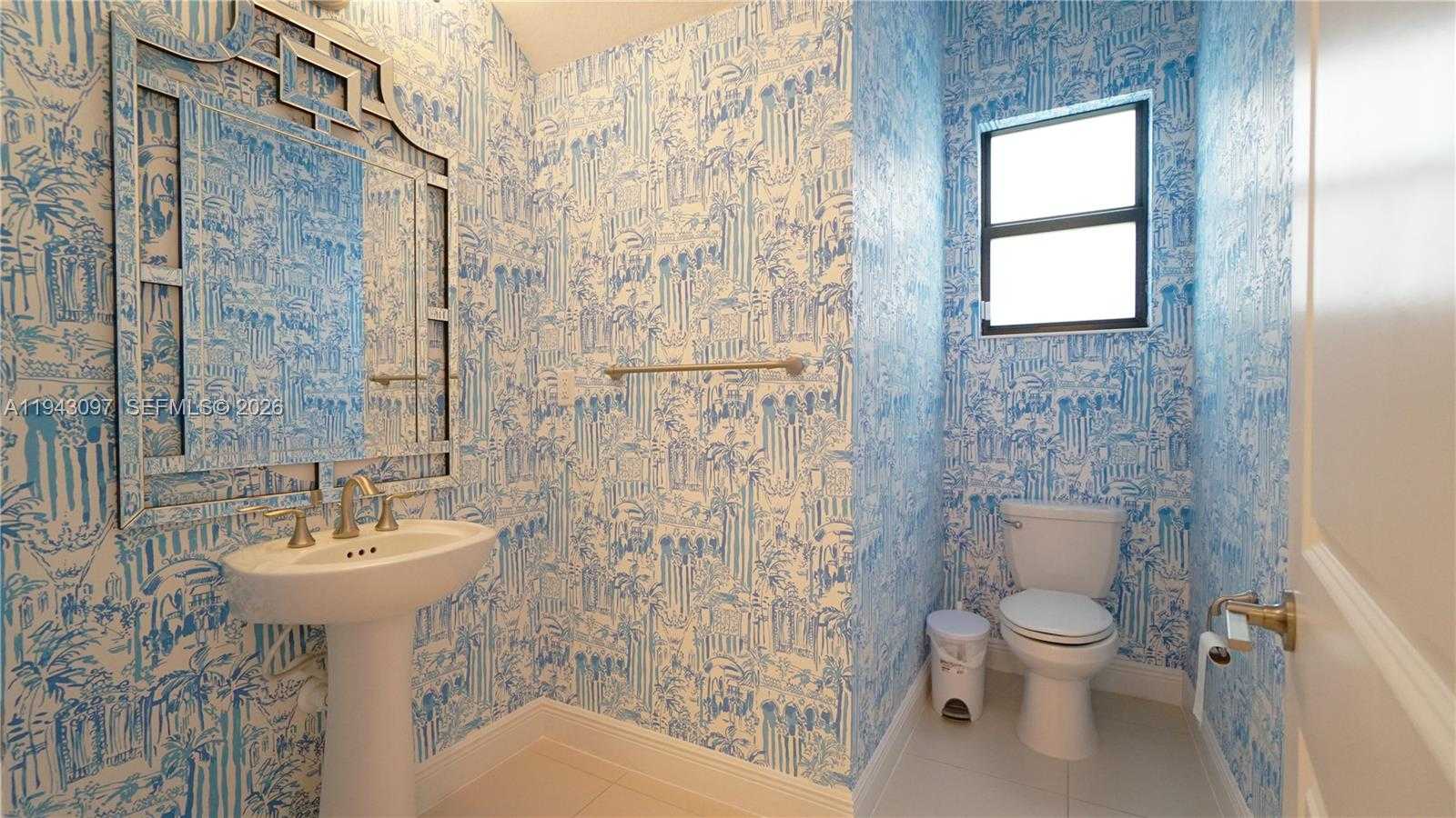 Small Image of 8725 PARKLAND BAY DR, Parkland Number 15