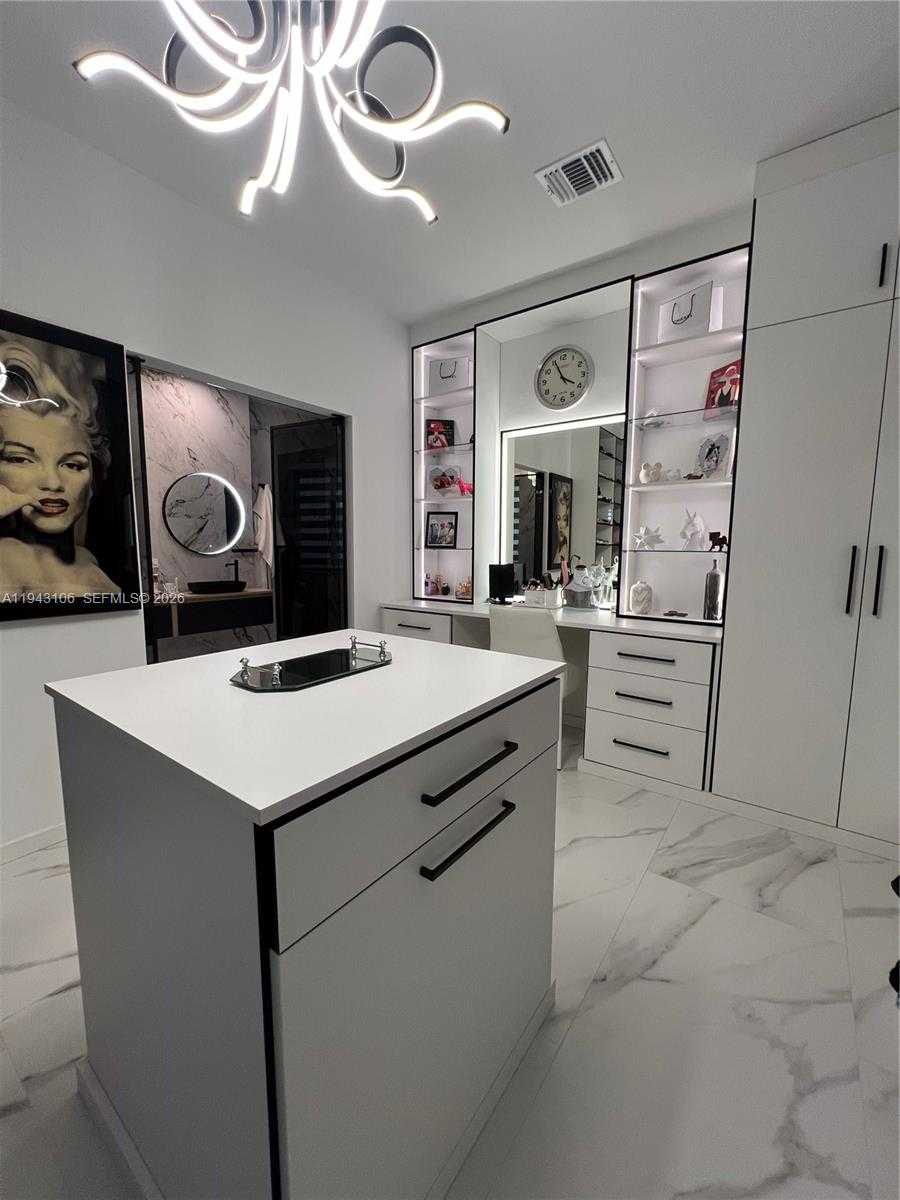 Small Image of 7782 NORTH WEST 18TH ST, Pembroke Pines Number 17