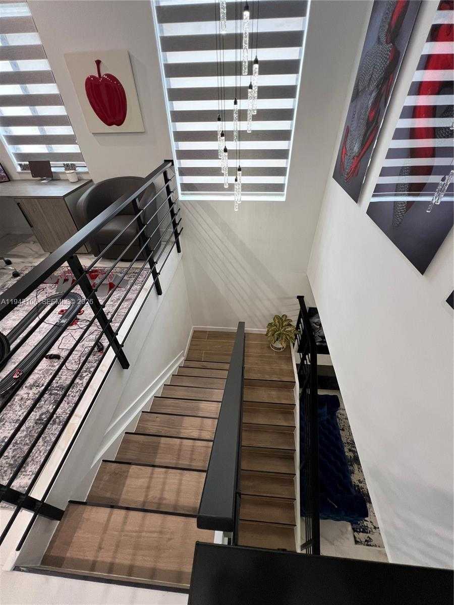 Small Image of 7782 NORTH WEST 18TH ST, Pembroke Pines Number 29