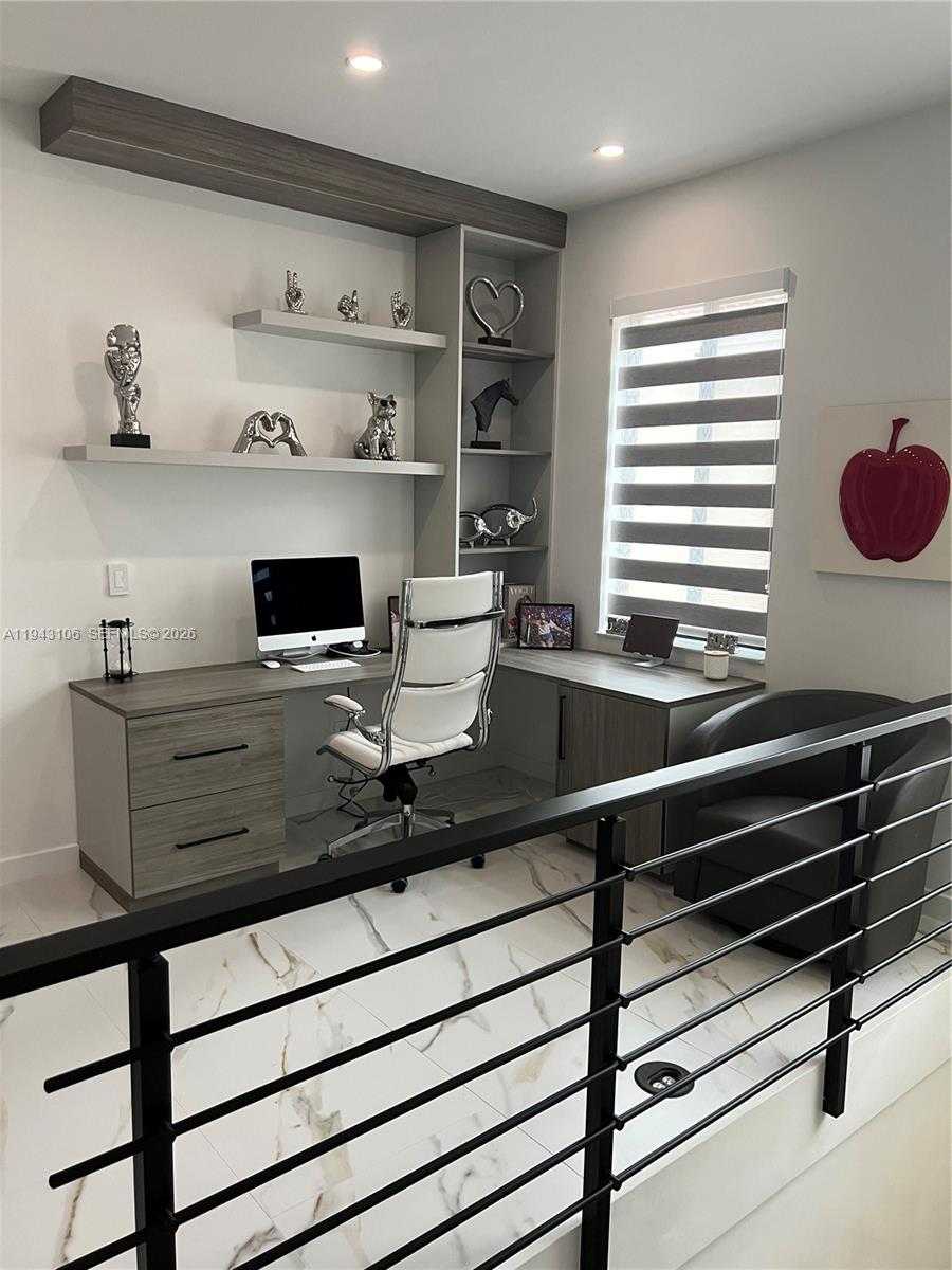 Small Image of 7782 NORTH WEST 18TH ST, Pembroke Pines Number 34