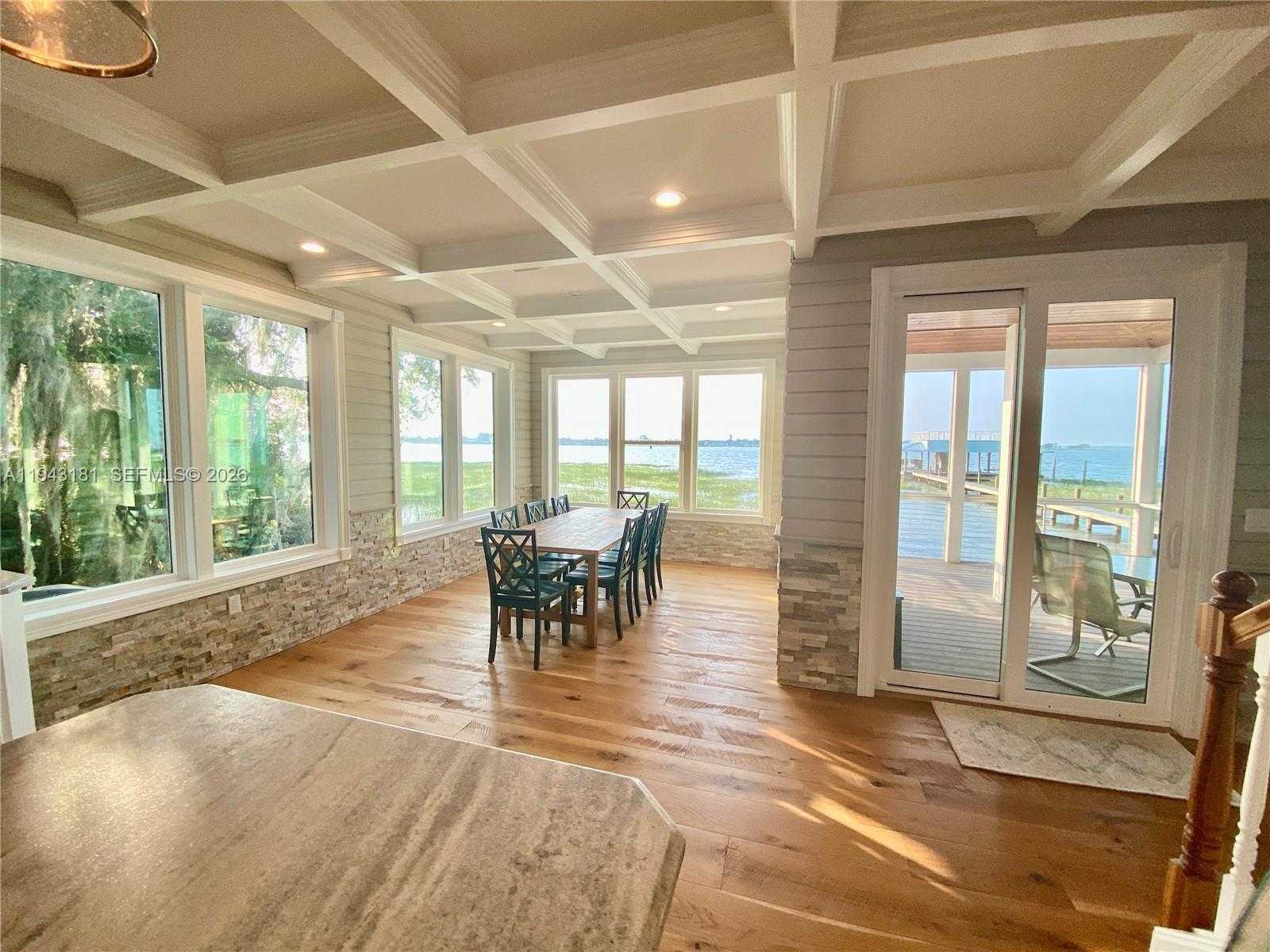 Small Image of 424 LAKE MIRROR DR, Lake Placid Number 11