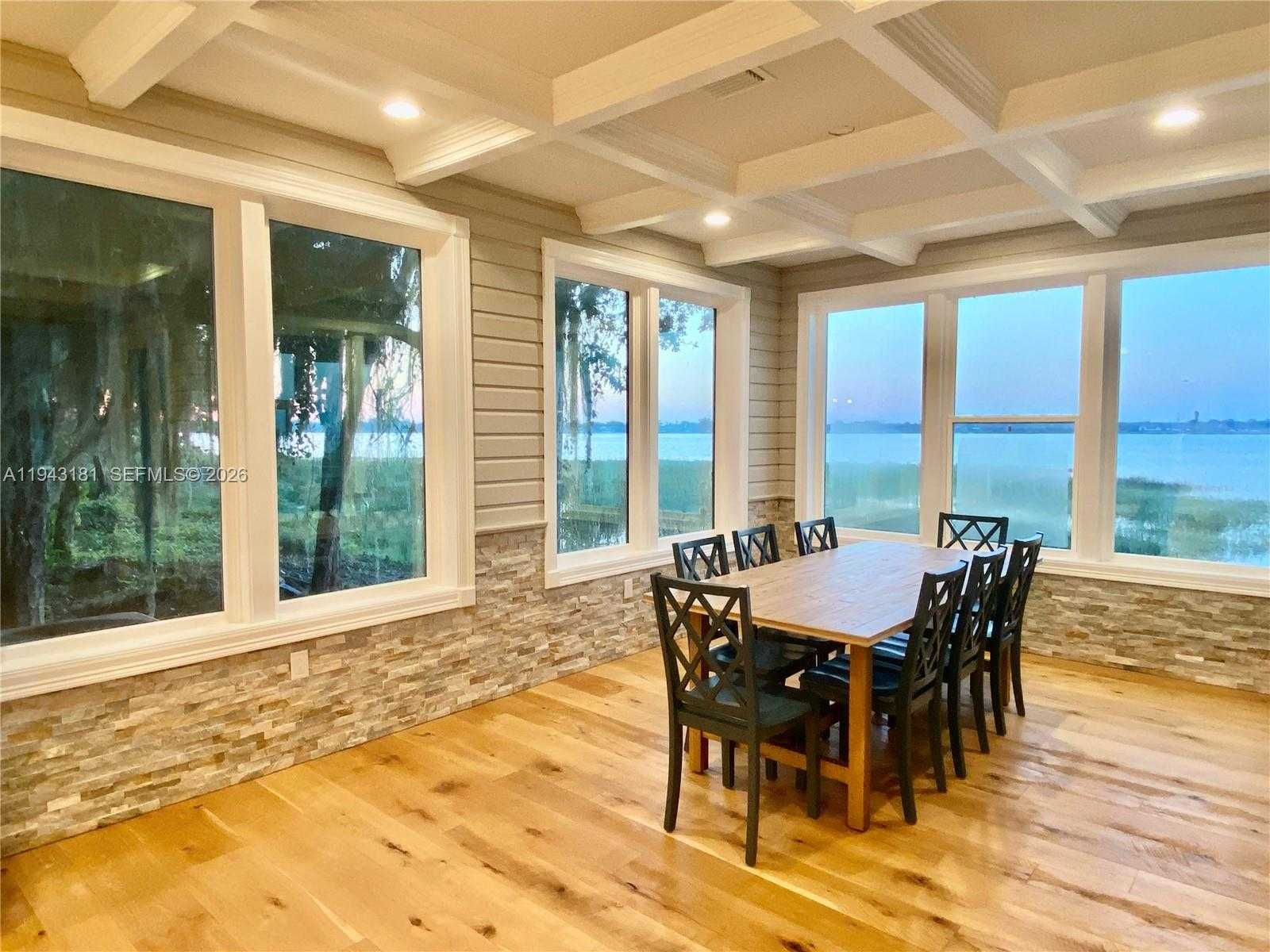 Small Image of 424 LAKE MIRROR DR, Lake Placid Number 13