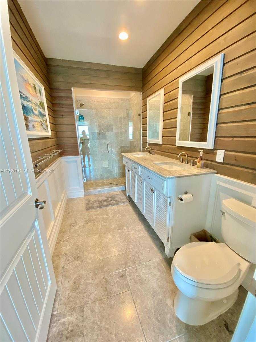 Small Image of 424 LAKE MIRROR DR, Lake Placid Number 16