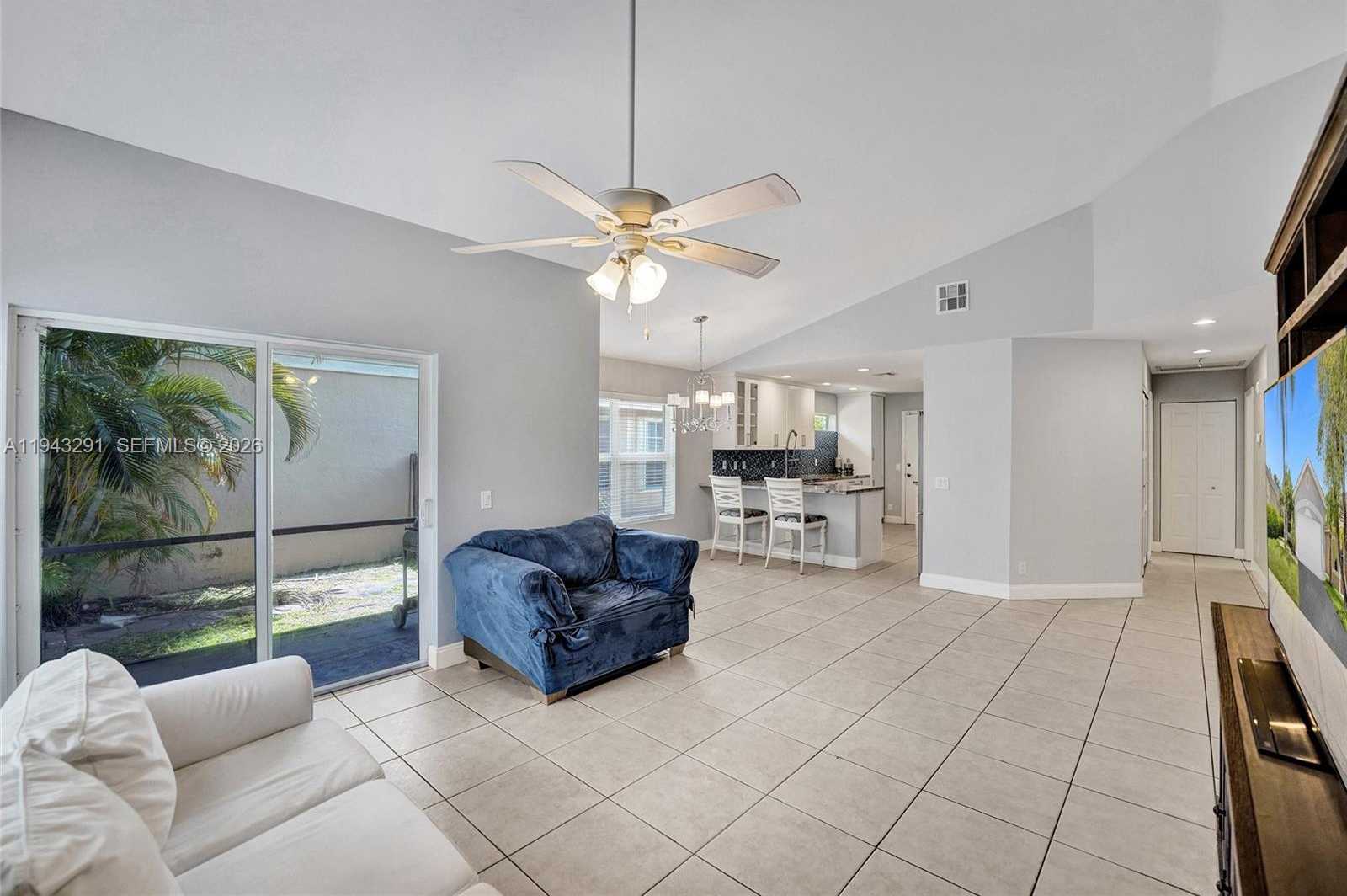 Small Image of 2702 ARBORWOOD RD, Davie Number 20