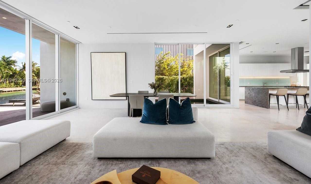 Small Image of 1011 WEST 48TH ST, Miami Beach Number 11