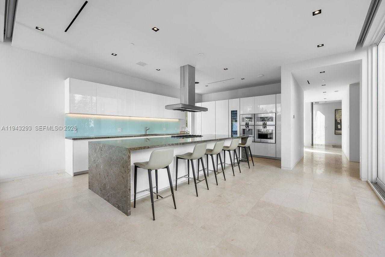 Small Image of 1011 WEST 48TH ST, Miami Beach Number 12