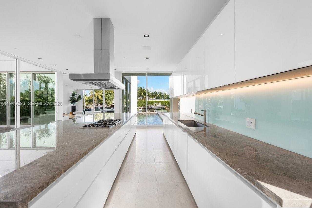 Small Image of 1011 WEST 48TH ST, Miami Beach Number 14