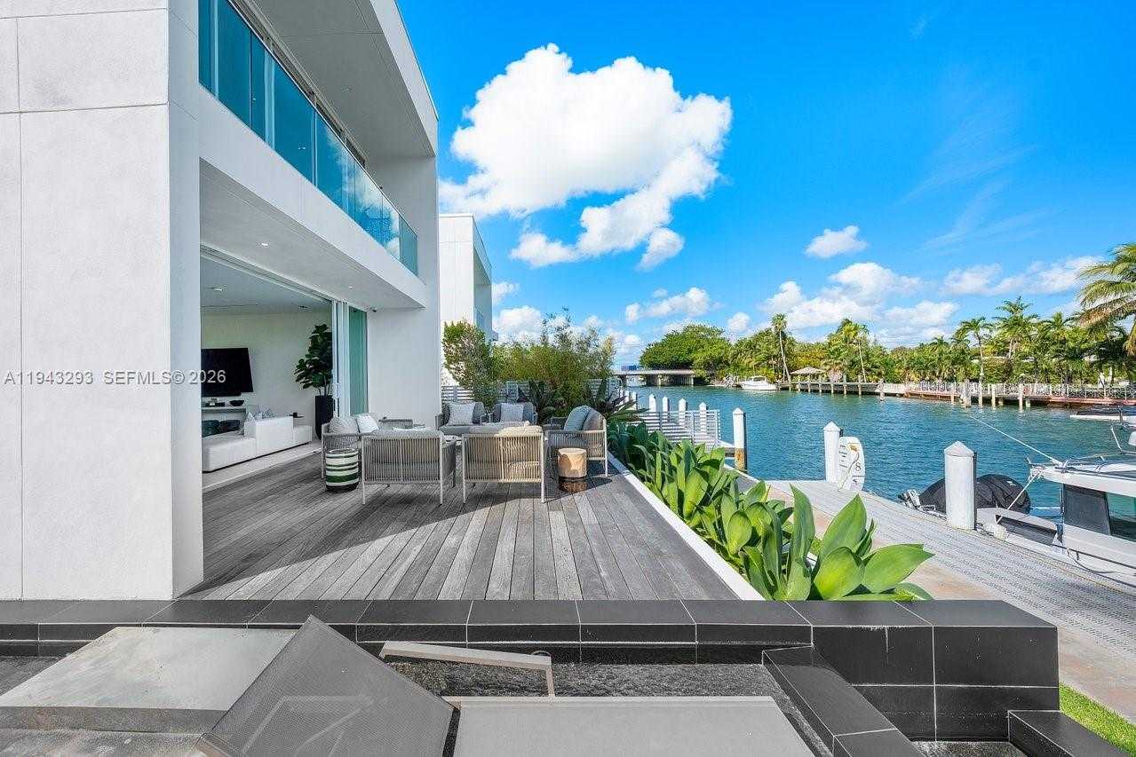 Small Image of 1011 WEST 48TH ST, Miami Beach Number 28