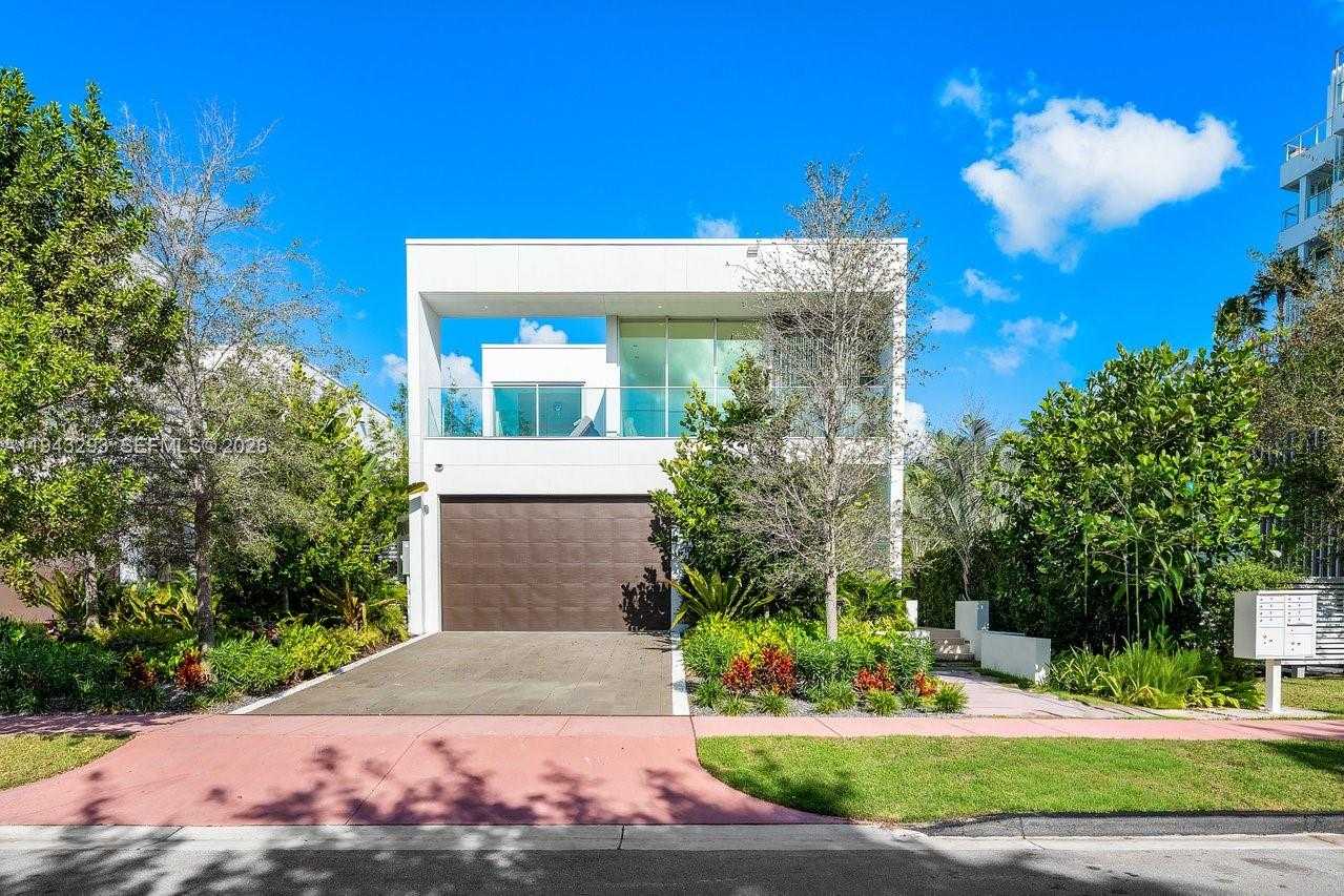 Small Image of 1011 WEST 48TH ST, Miami Beach Number 3